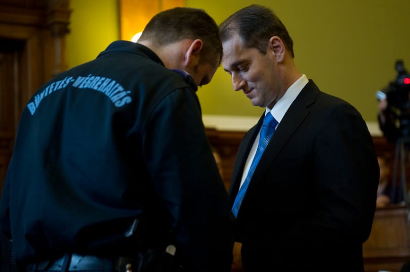 Újabb feljelentés Hunvald miatt