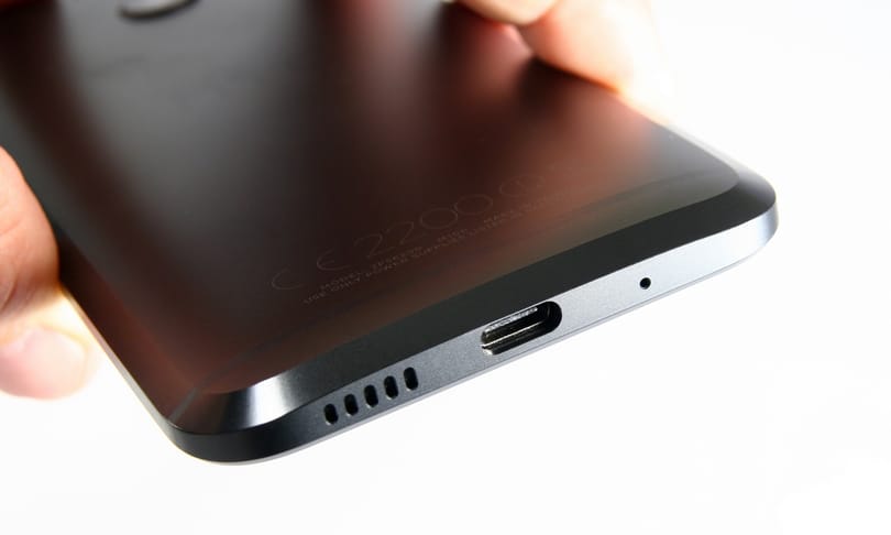 Meglepő híresztelés: eladja mobilüzletágát a HTC?