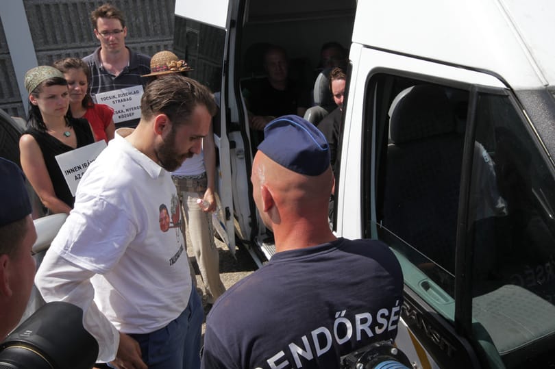 Fejenként 100 ezer forintot fizethetnek a láncos LMP-sek