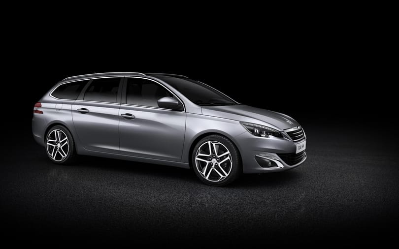 Első képek az új kombi Peugeot 308-asról