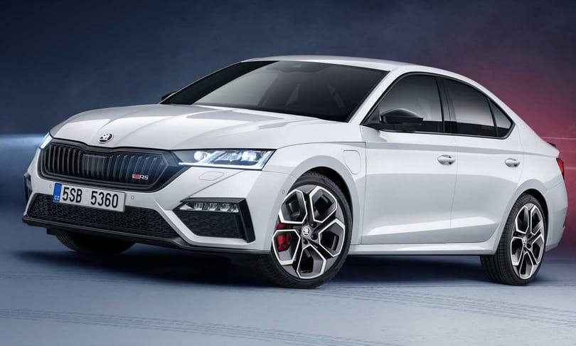 Magyarországon a zöld rendszámos új Skoda Octavia RS