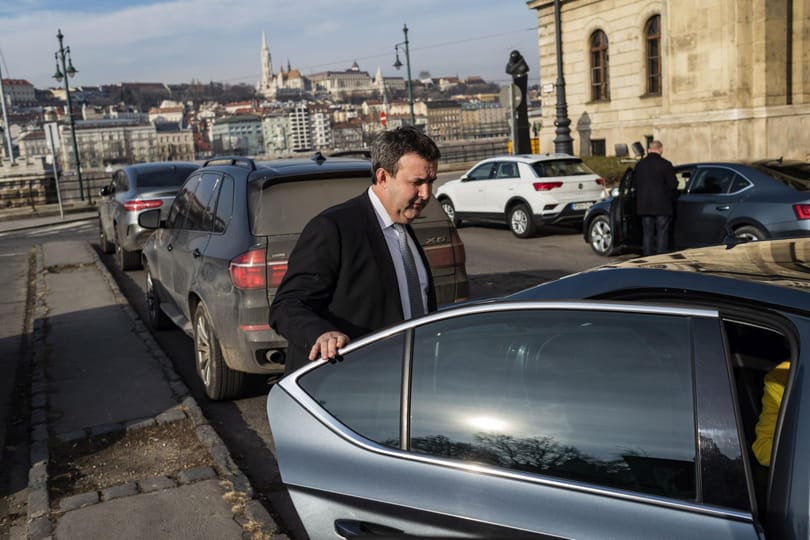 Palkovicsnak is van egy jutányos áron bérelt lakása a Várban