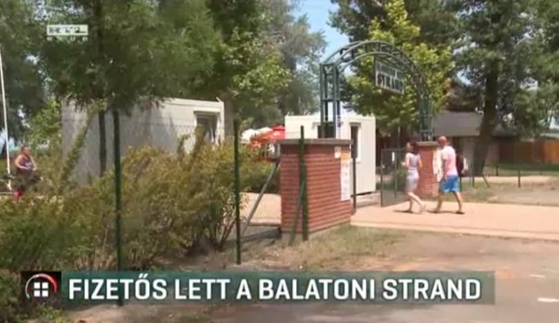 Eggyel kevesebb ingyenes strand lesz júliustól Balatonföldváron
