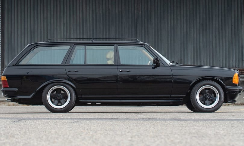 Kevés titokzatosabb Mercedes létezik, mint ez a régi fekete AMG kombi