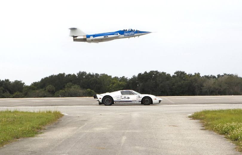 Álló helyzetből 1 mérföldön 455-re gyorsult egy Ford GT