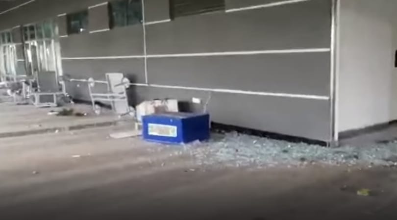 Fellázadtak, törtek-zúztak egy indiai iPhone-gyár dolgozói