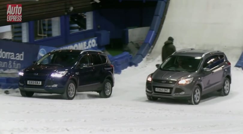 Videó: hóban az összkerék-meghajtás vagy a téli gumi a fontosabb?