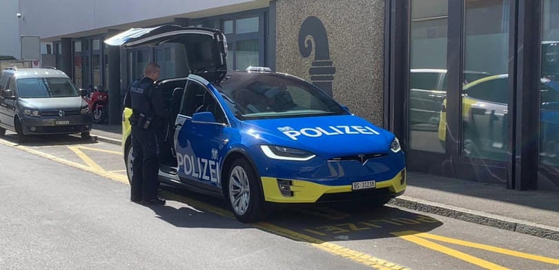 Szolgálatba állt a legnagyobb Tesla rendőrautó-flotta