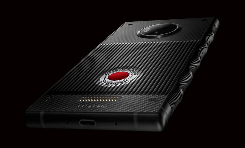 Hivatalosan is bukás a holografikus telefon