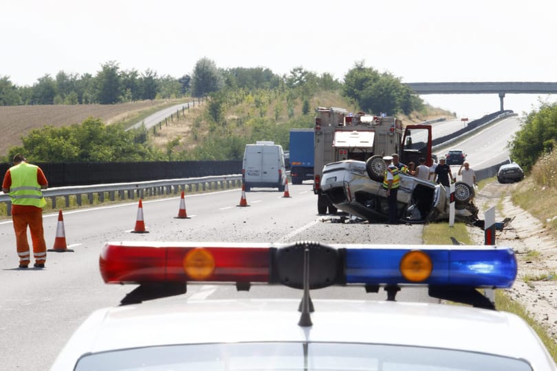 Két kocsi ütközött az M7-esen