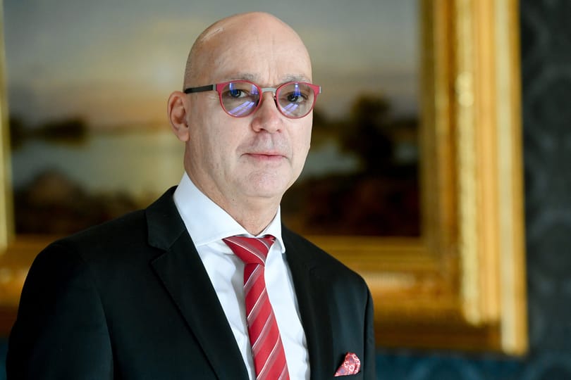 Péterfalvi eladta Vir szigeti nyaralóját, és 40 milliós hitelt törlesztett