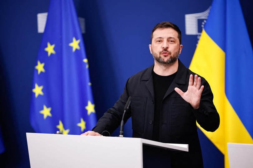 Zelenszkij Brüsszelben: Ukrajna nem adhat fel területeket
