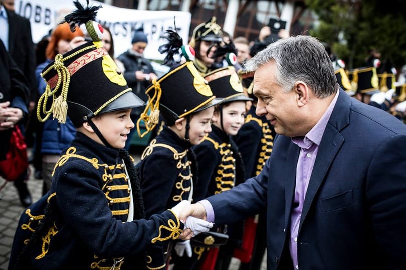 Orbán: El akarják venni a hazánkat