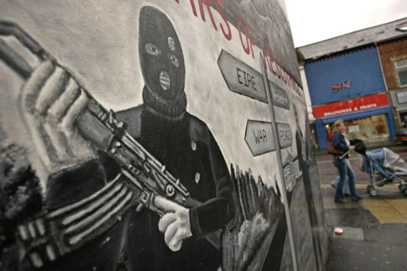Megemelte az MI5 az észak-írországi terrorkészültség szintjét