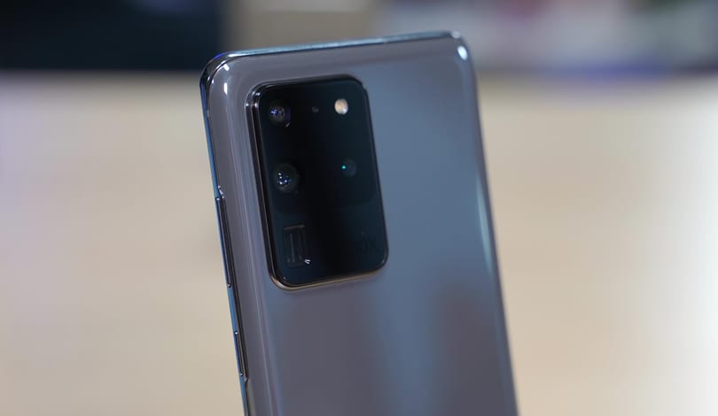 Gond van a Galaxy S20 Ultra kamerájával, de a Samsung már dolgozik a megoldáson