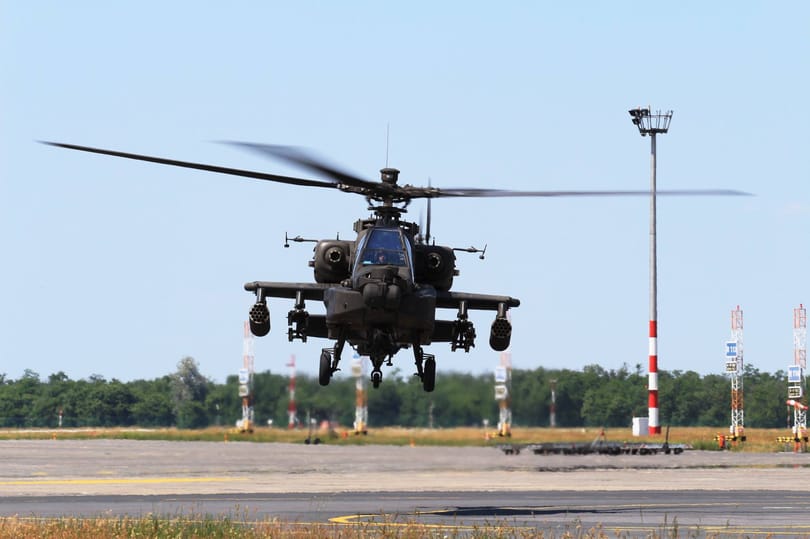 Tizenhat helikoptert vásárolt a honvédség