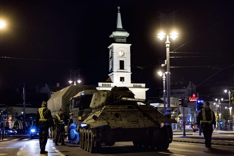 Tankot fotóztak éjjel a Kálvin téren