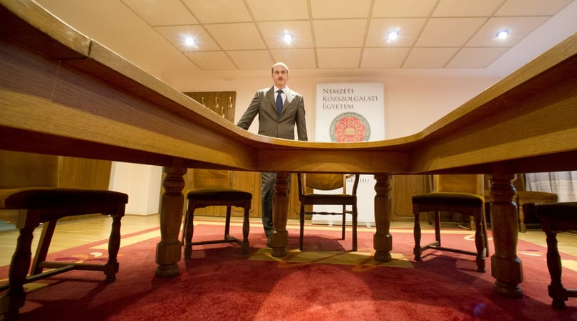 Újabb szakokat csatolt el csendben a kormány - hízik a közszolgálati egyetem