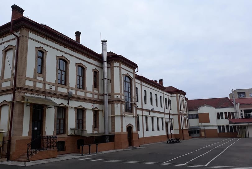 Szivárványpánik Szatmárnémetiben: néhány szülő mindenhol LMBTQ-propagandát lát