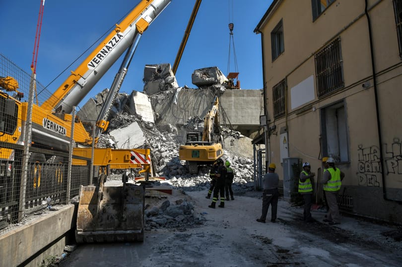 Genovai hídomlás: még 20 eltűnt lehet