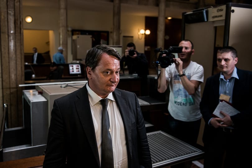 KGBélát csalással is gyanúsítják kamu gyakornokok miatt