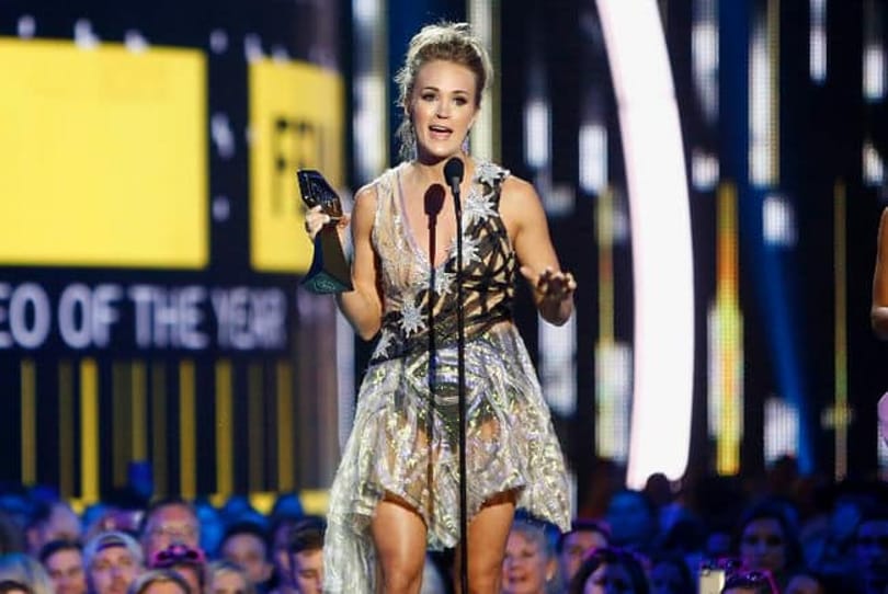 Magyar tervező ruháját viselte a Grammy-díjas énekesnő egy díjátadón