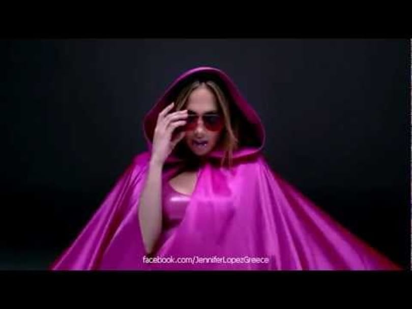 Videó: J.Lo 43 évesen is tudja, milyen egy forró mozdulat