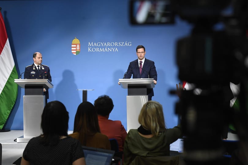 Megfélemlítve, kormányzati tájékoztatás nélkül próbál küzdeni a független sajtó a koronavírus ellen