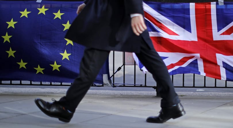 Johnson három nap alatt nyomná át a parlamenten a Brexit-megállapodást