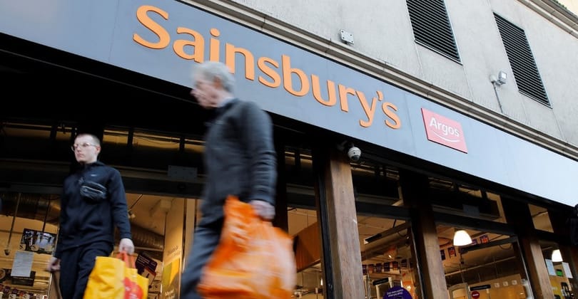 „Ezt biztos egy férfi írta” – felháborodás lett a Sainsbury's plakátjából