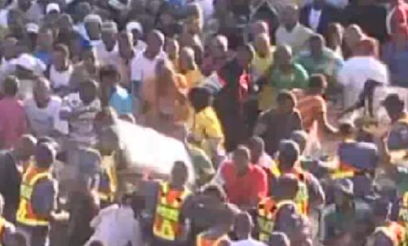 Egymást taposták a szurkolók Dél-Afrikában – videó