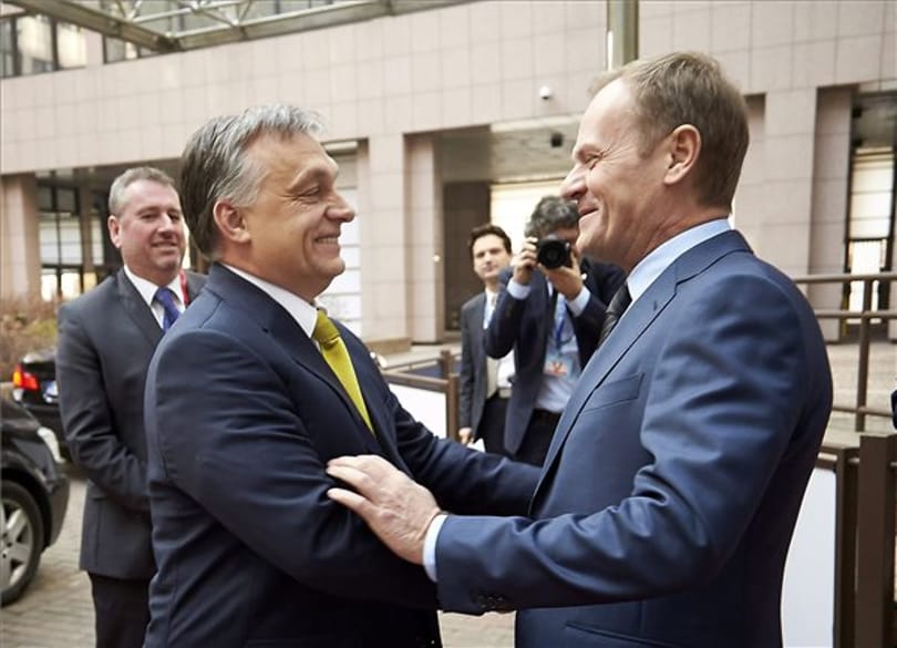 Még hogy a miniszterelnök rosszul kezel! Ezt nézzék!