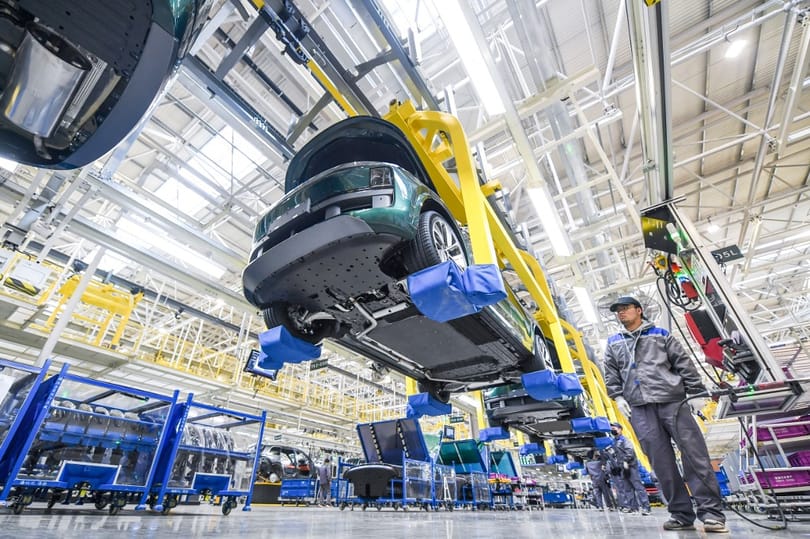 Kína már Japánt is megelőzi, a világ legnagyobb autóexportőre lehet idén