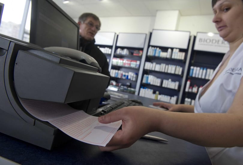 A szerződés aláírásáig titkolta az OEP, ki gyártja ezentúl a vényeket