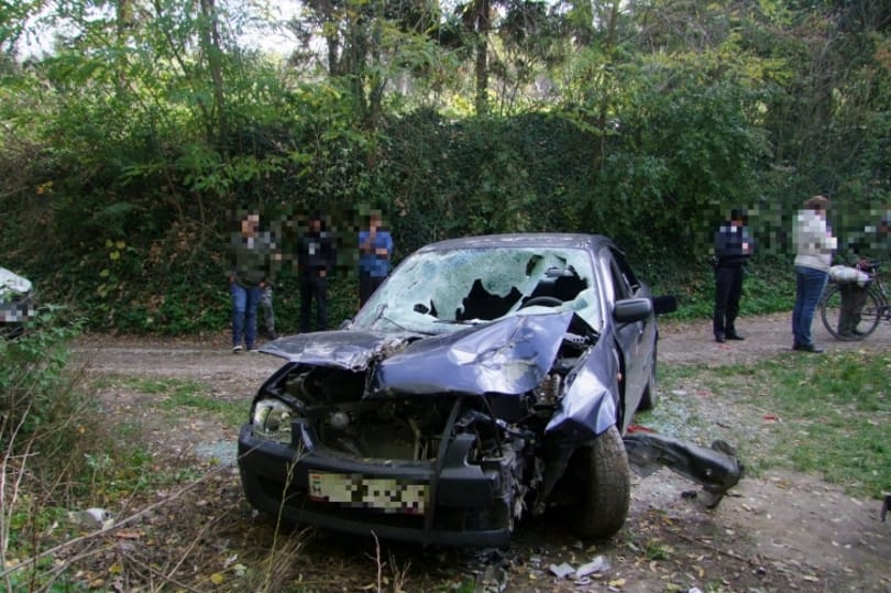 Este leparkolt az autójával a sofőr Petőhenyén, másnap reggel ez a kép fogadta