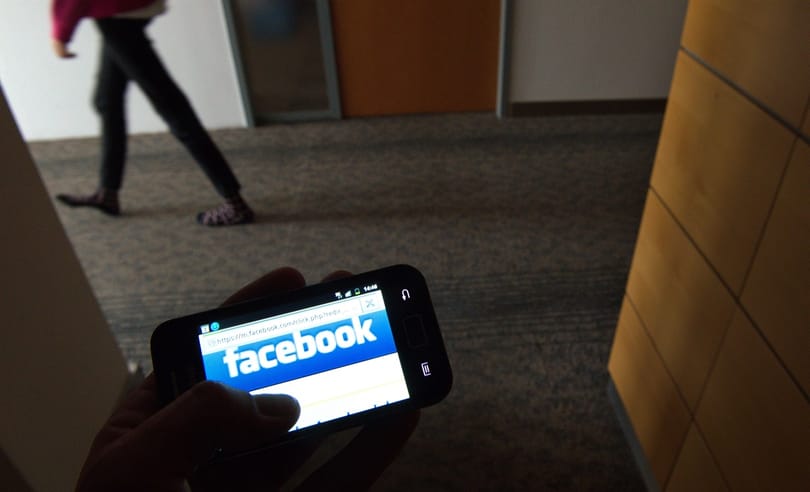 Ha ezt most bekapcsolja, 92 napon át korlátlanul facebookozhat a Telekomnál