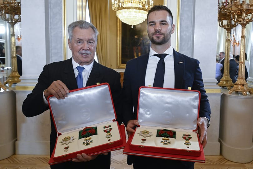 Kapu Tibor és Farkas Bertalan Szent István Rend kitüntetést kapott