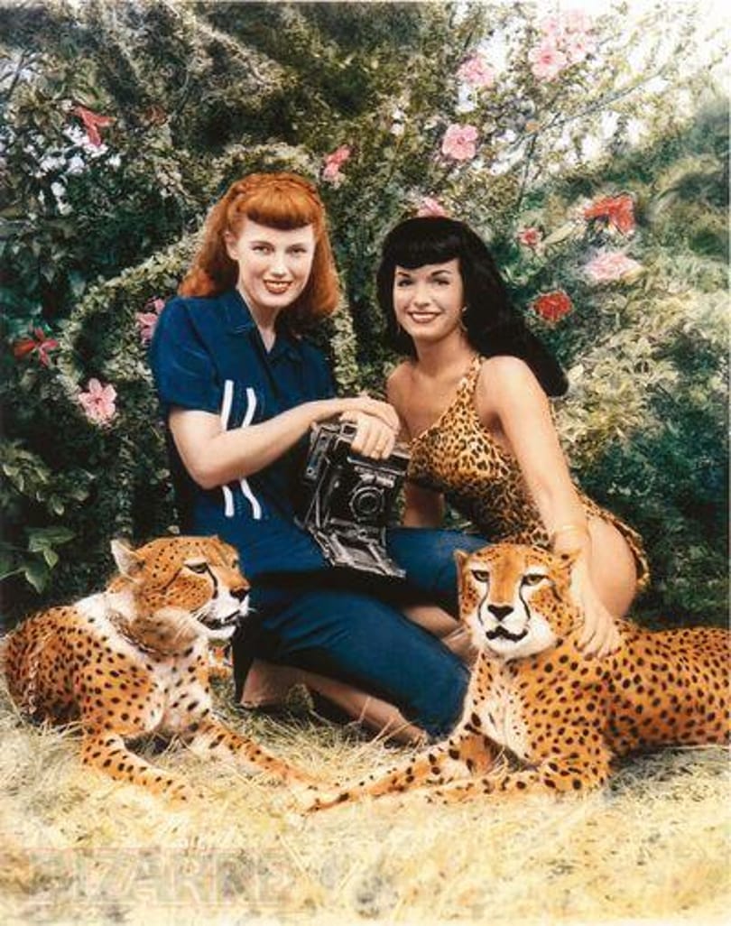A pin-up ikon, Bettie Page és modern megszemélyesítője, Bernie Dexter