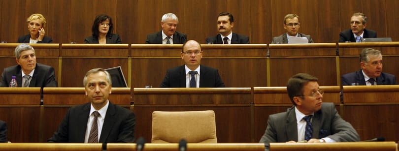 Bajban a szlovák kormány is: elúszhat a költségvetés hiánya
