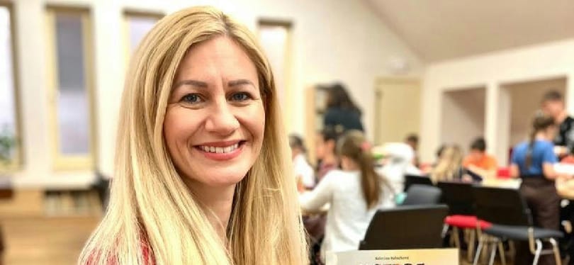 Sorra alapítja cégeit a magyar külügyminiszter-helyettes szlovák felesége, aki Fico protokollfőnöke is volt