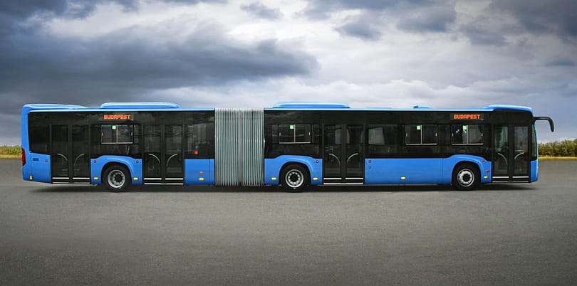 Felvonulnak az új Mercedes-buszok holnap Budapesten