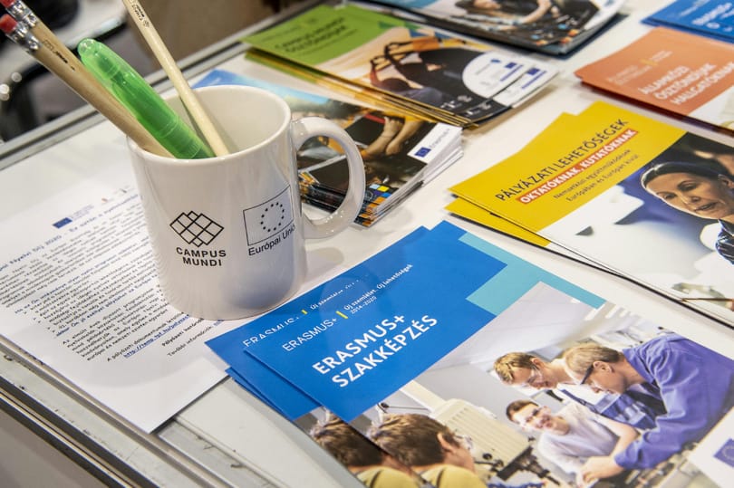 Csoda kellene, hogy a modellváltó egyetemek hallgatói újra részt vehessenek az Erasmus-programban