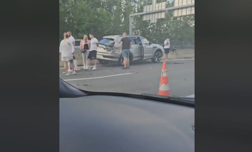 Két soktízmillió forintos Bentley is összetört egy balesetben az M0-son