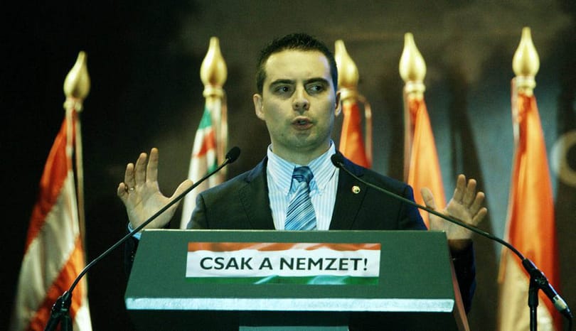 Négy-öt magyar egymásnak megy