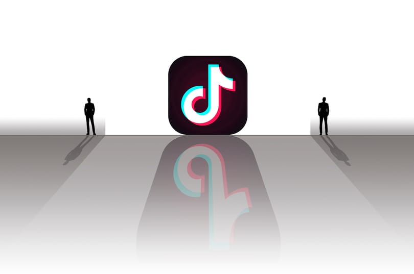 Figyelmeztetést küld a TikTok, ha zaklató hozzászólást ír a felhasználó