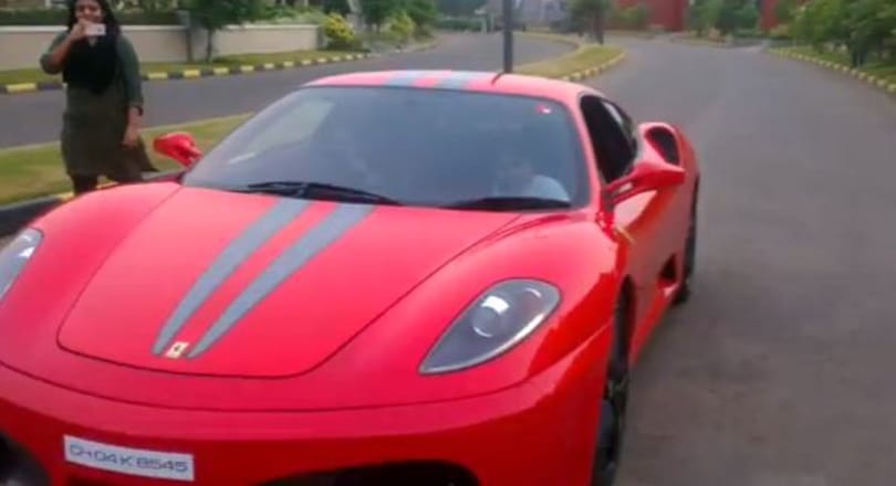 Ferrarizott a 9 éves kisfiú, eljárás indult az apja ellen – videó