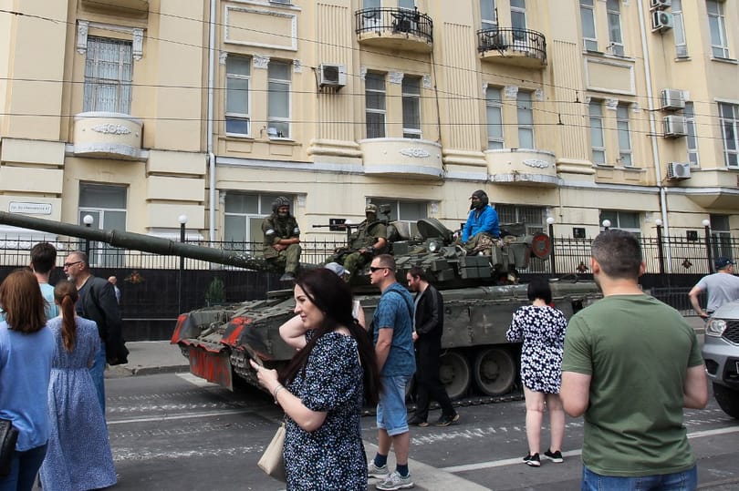 Prigozsin visszavonulót fújt: 200 kilométerre Moszkvától megfordulnak