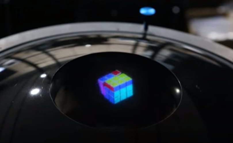 Szenzáció: itt a világ első színes hologramja