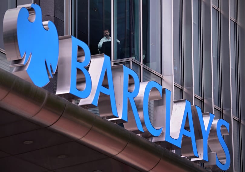 Az EU-ban élő britek ezrei veszthetik el a bankszámlájukat
