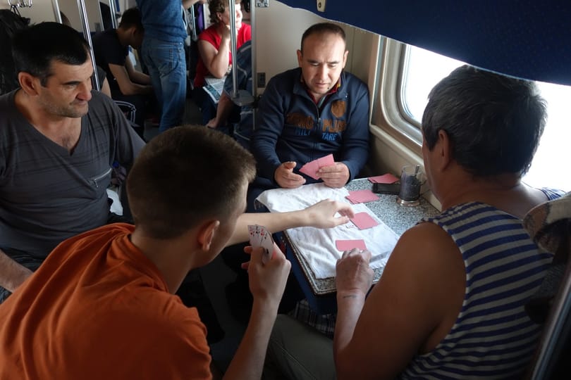 Repülővel mentik a transzszibériai vonatok utasait a hídomlás után